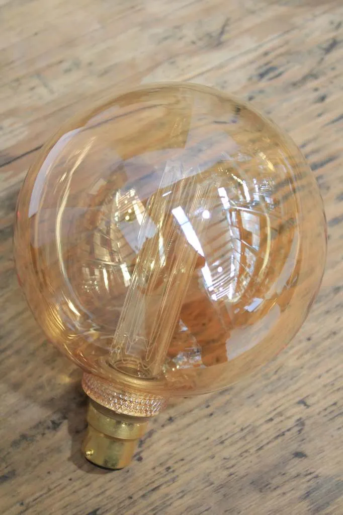 4W B22 Laser-cut Filament LED G125 Round Amber 1800K Bulb