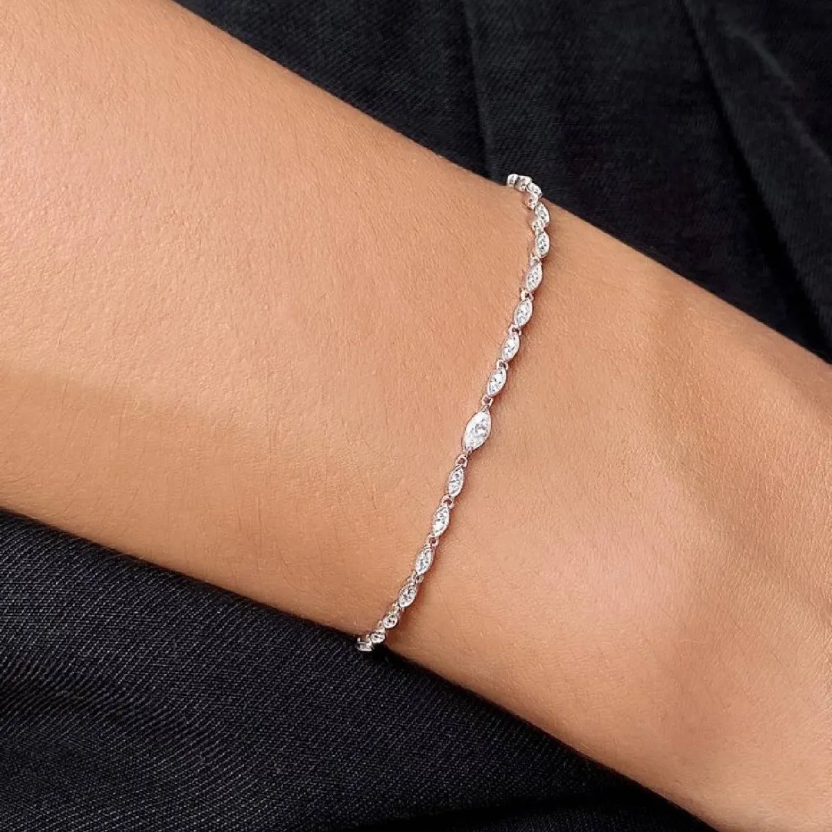 CARAT* London 9.5ct Silver Calluna Bracelet