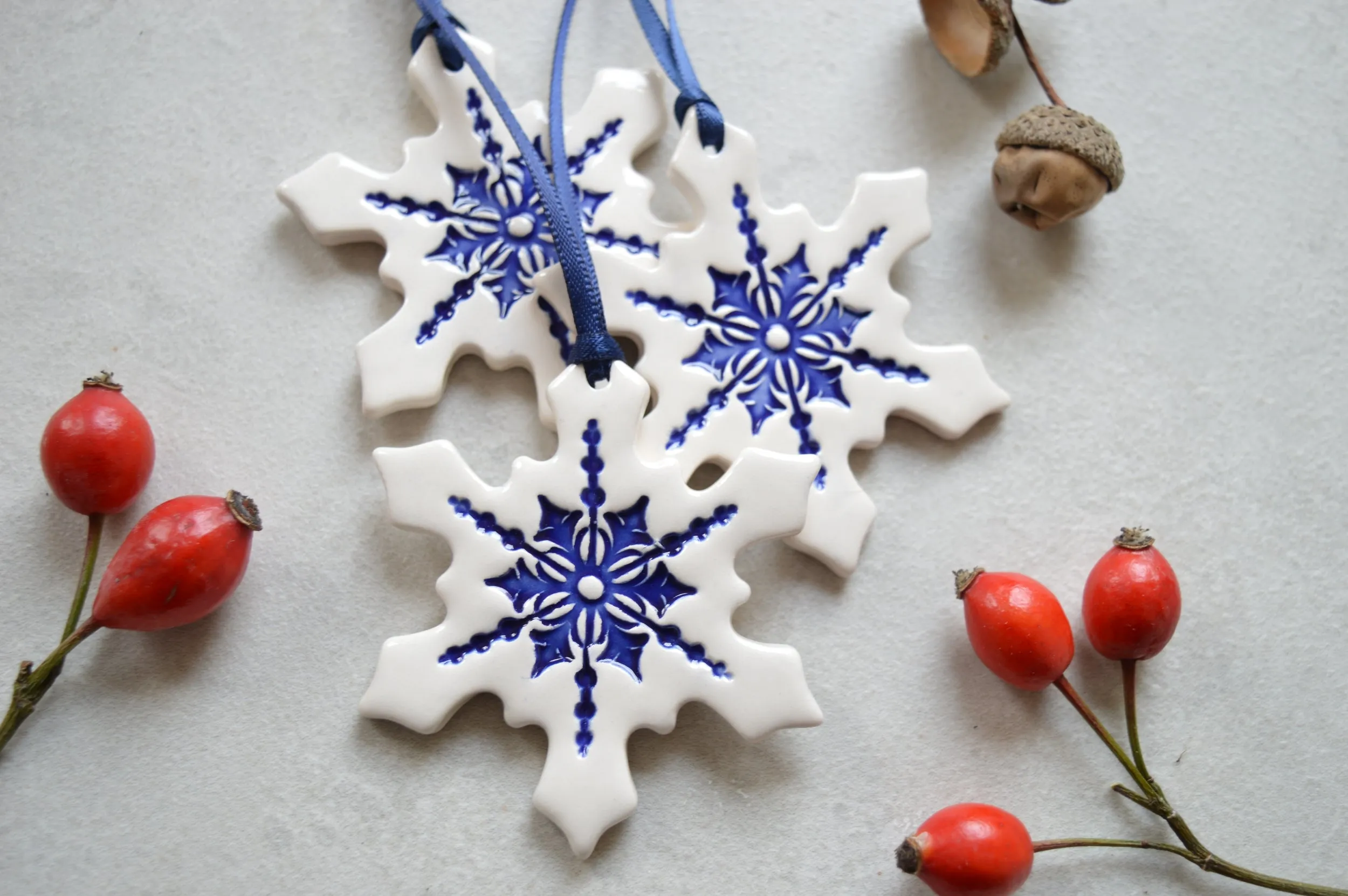 Christmas decorations // ceramic snowflake ornament - set of 3